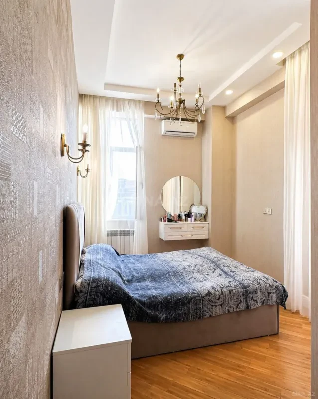 Satılır 3 otaqlı mənzil 91 m²