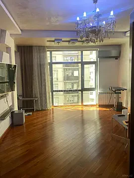 Satılır 2 otaqlı mənzil 81 m²