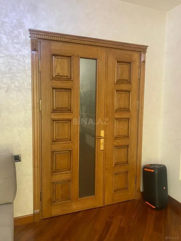 Satılır 2 otaqlı mənzil 81 m²