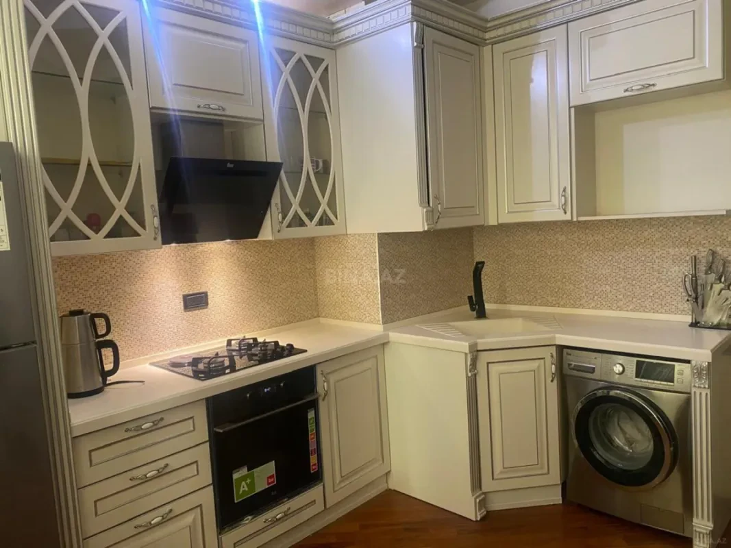 Satılır 2 otaqlı mənzil 81 m²