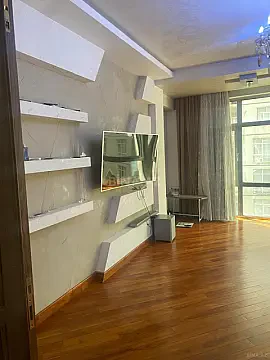 Satılır 2 otaqlı mənzil 81 m²