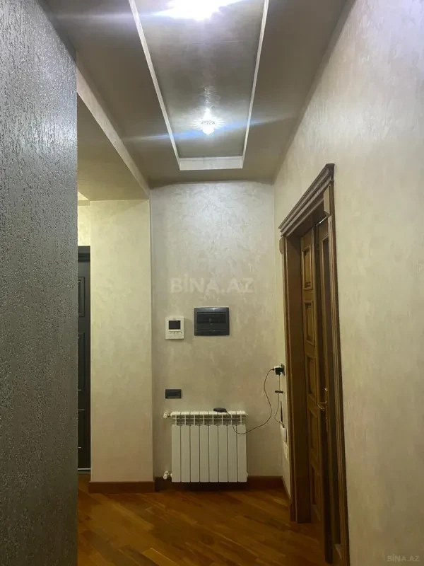 Satılır 2 otaqlı mənzil 81 m²