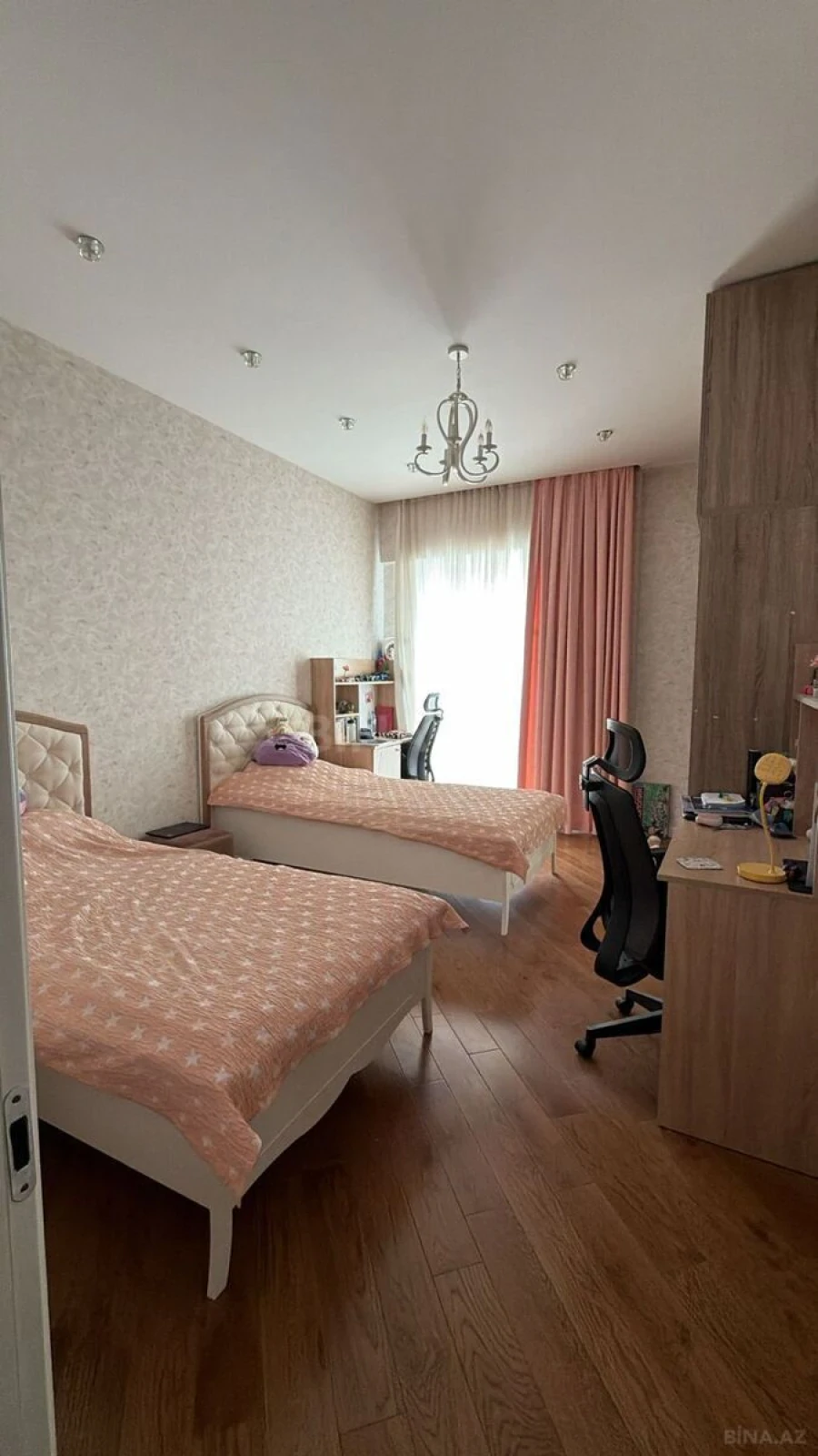 Satılır 3 otaqlı mənzil 105 m²