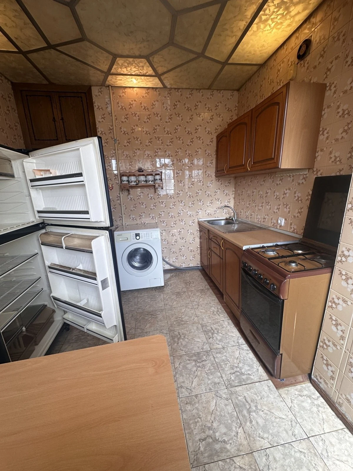 Kirayə verilir 3 otaqlı mənzil 85 m²