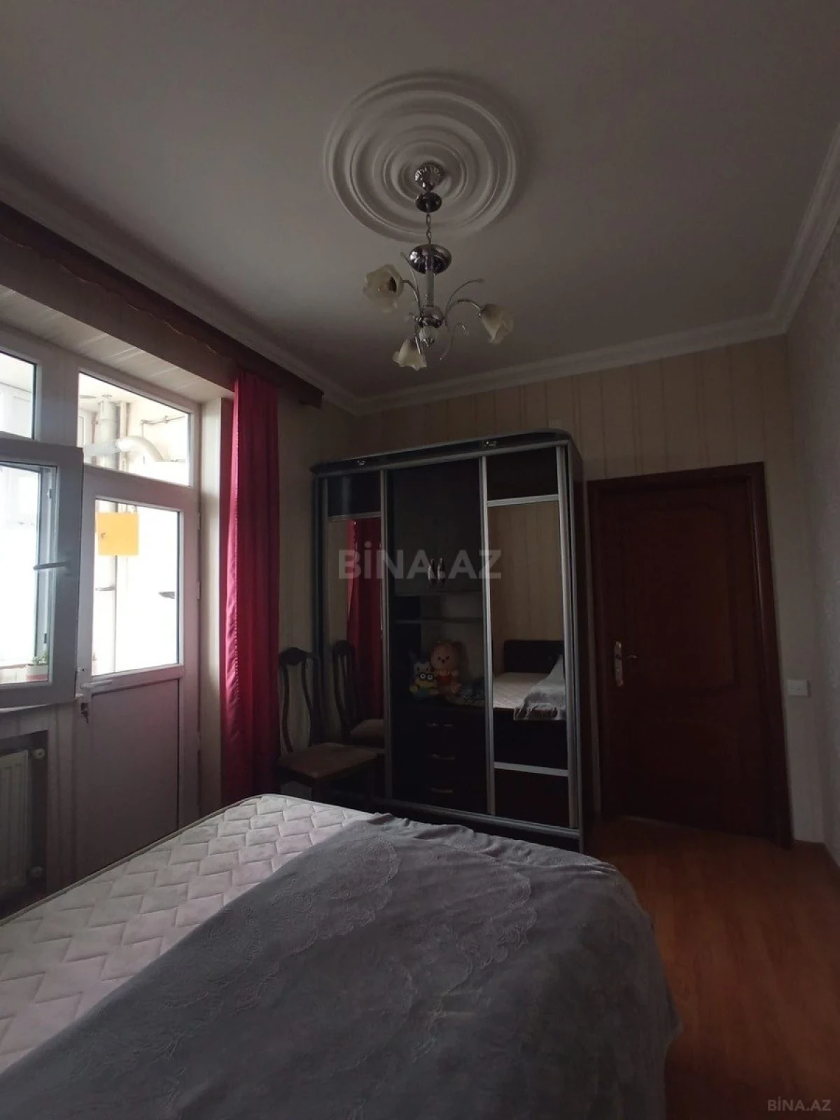 Kirayə verilir 2 otaqlı mənzil 65 m²