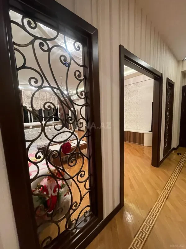 Satılır 2 otaqlı mənzil 120 m²