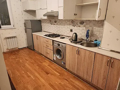 Kirayə verilir 3 otaqlı mənzil 96 m²