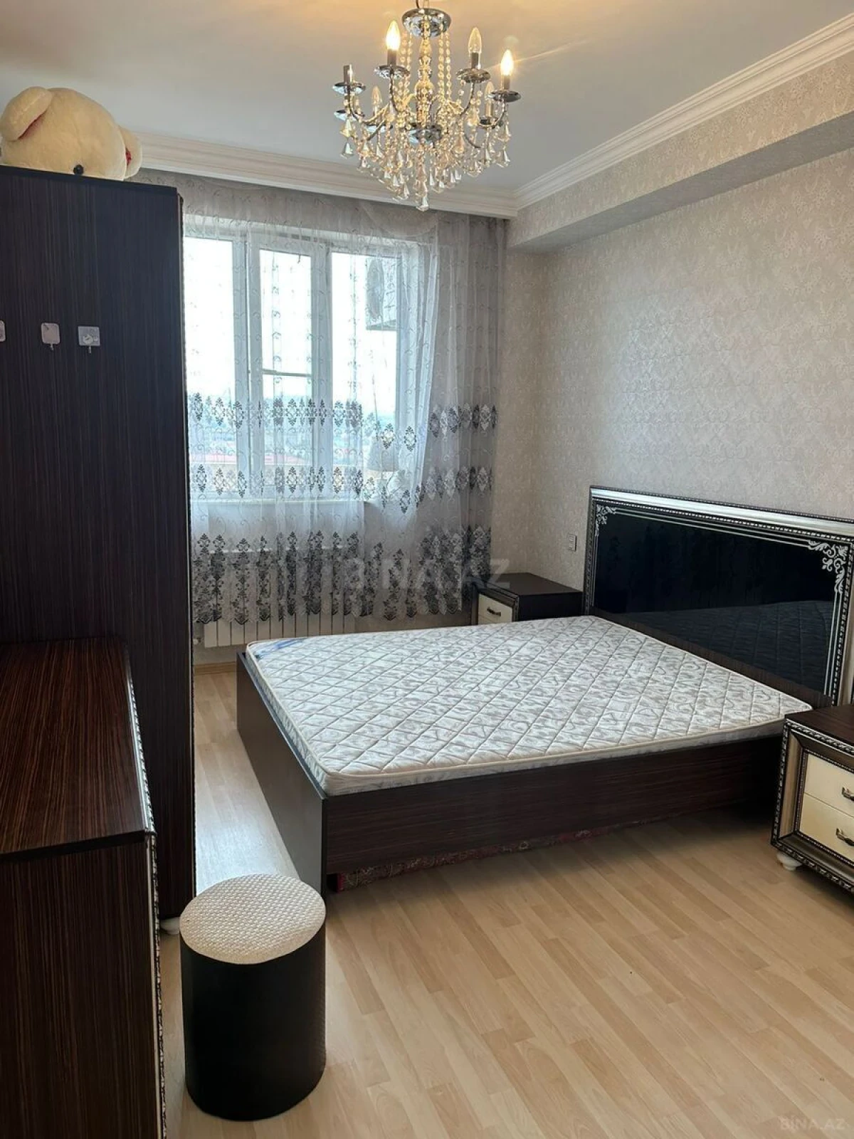 Kirayə verilir 2 otaqlı mənzil 96 m²