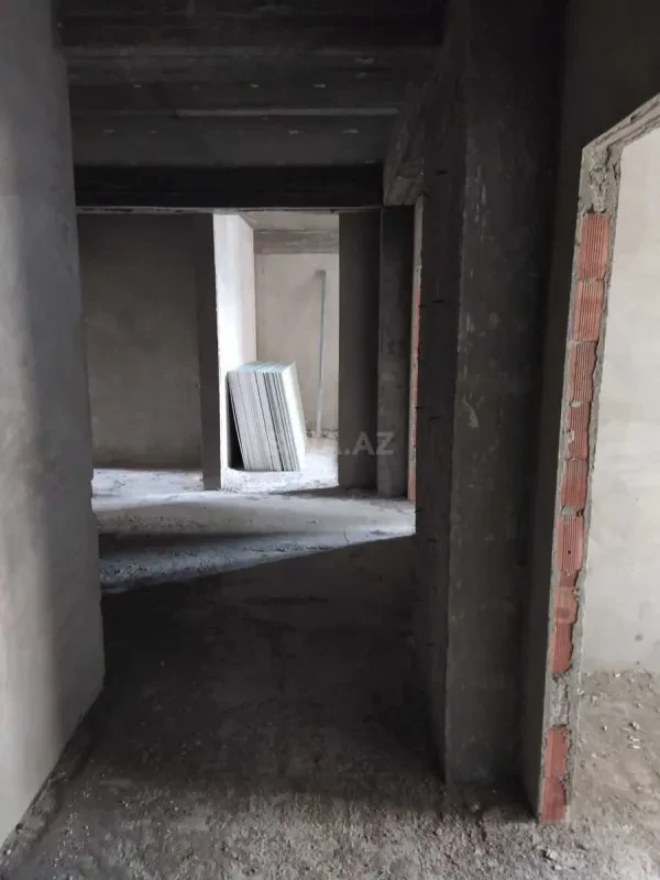 Satılır 3 otaqlı mənzil 103 m²