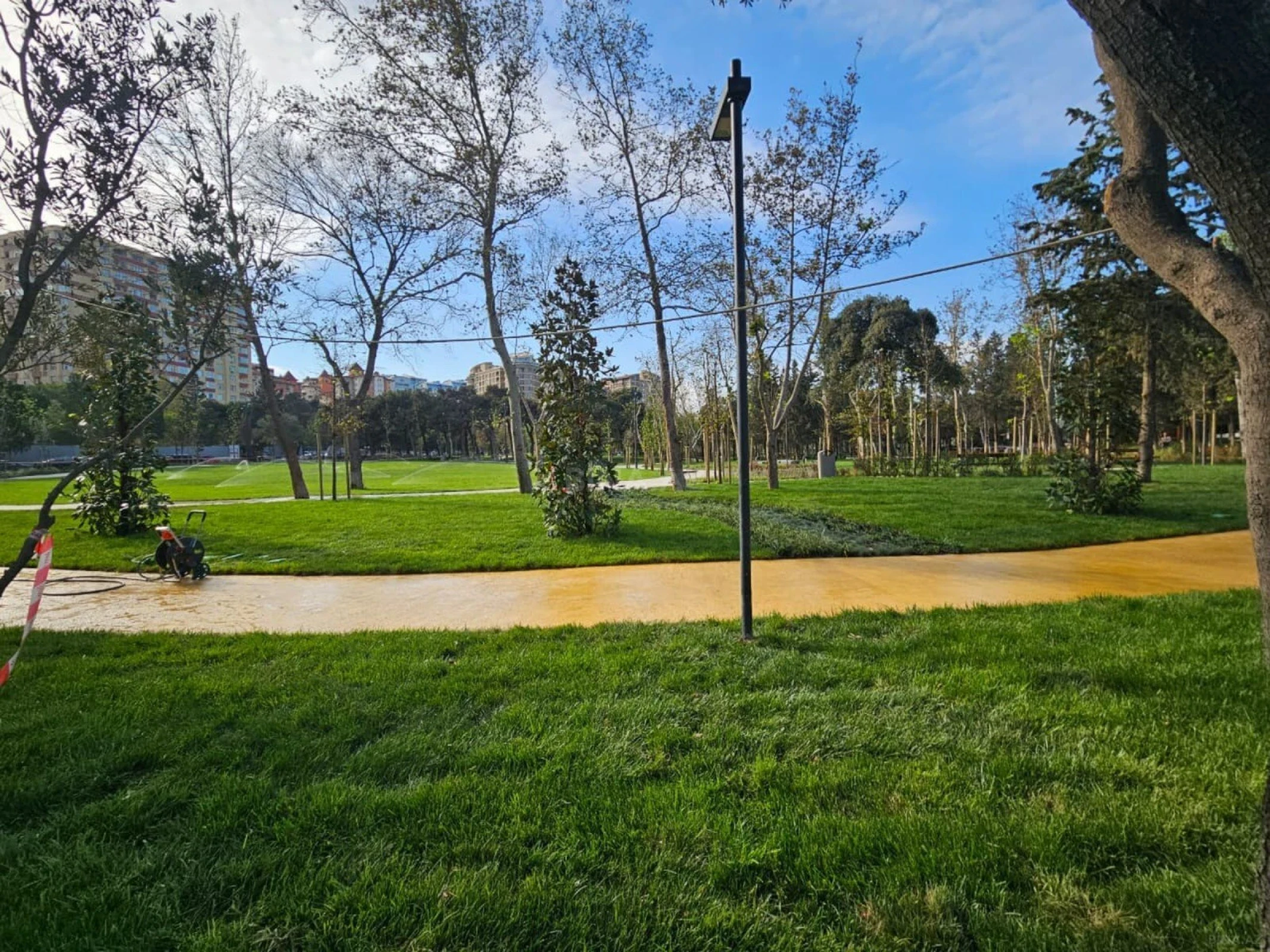 Satılır 3 otaqlı mənzil 103 m²
