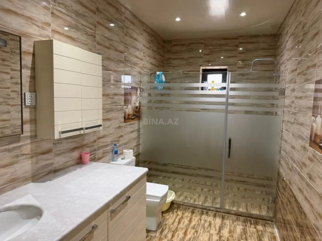 Satılır 6 otaqlı həyət evi 220 m²