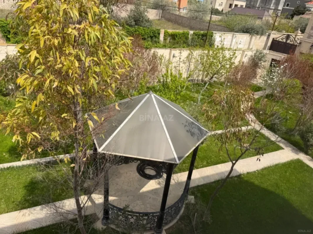 Satılır 6 otaqlı həyət evi 220 m²
