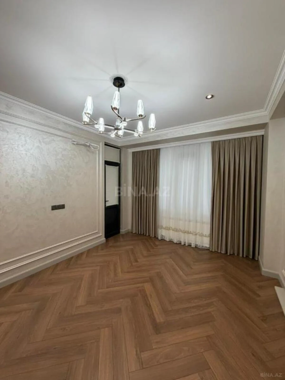 Satılır 3 otaqlı mənzil 77 m²