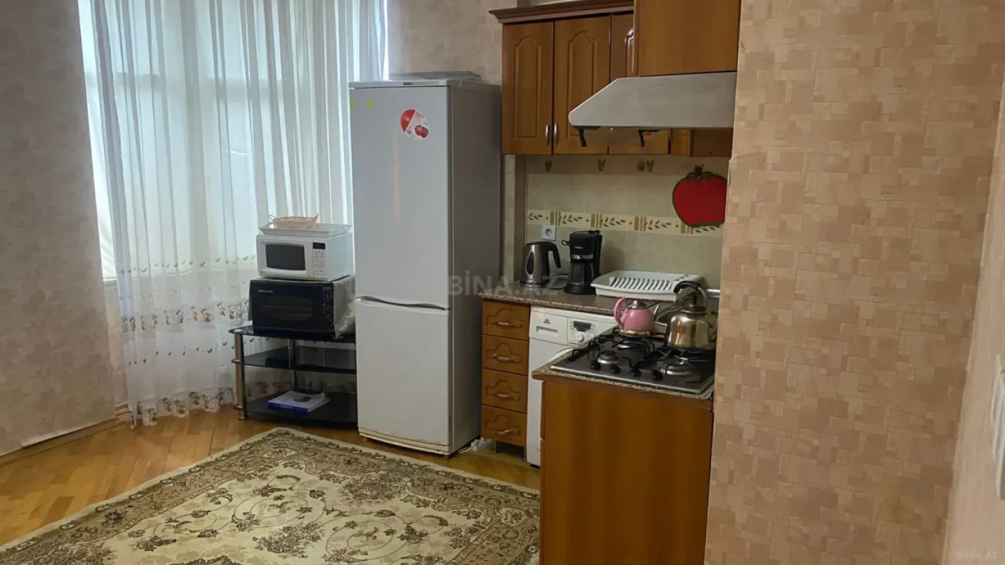 Kirayə verilir 2 otaqlı mənzil 100 m²