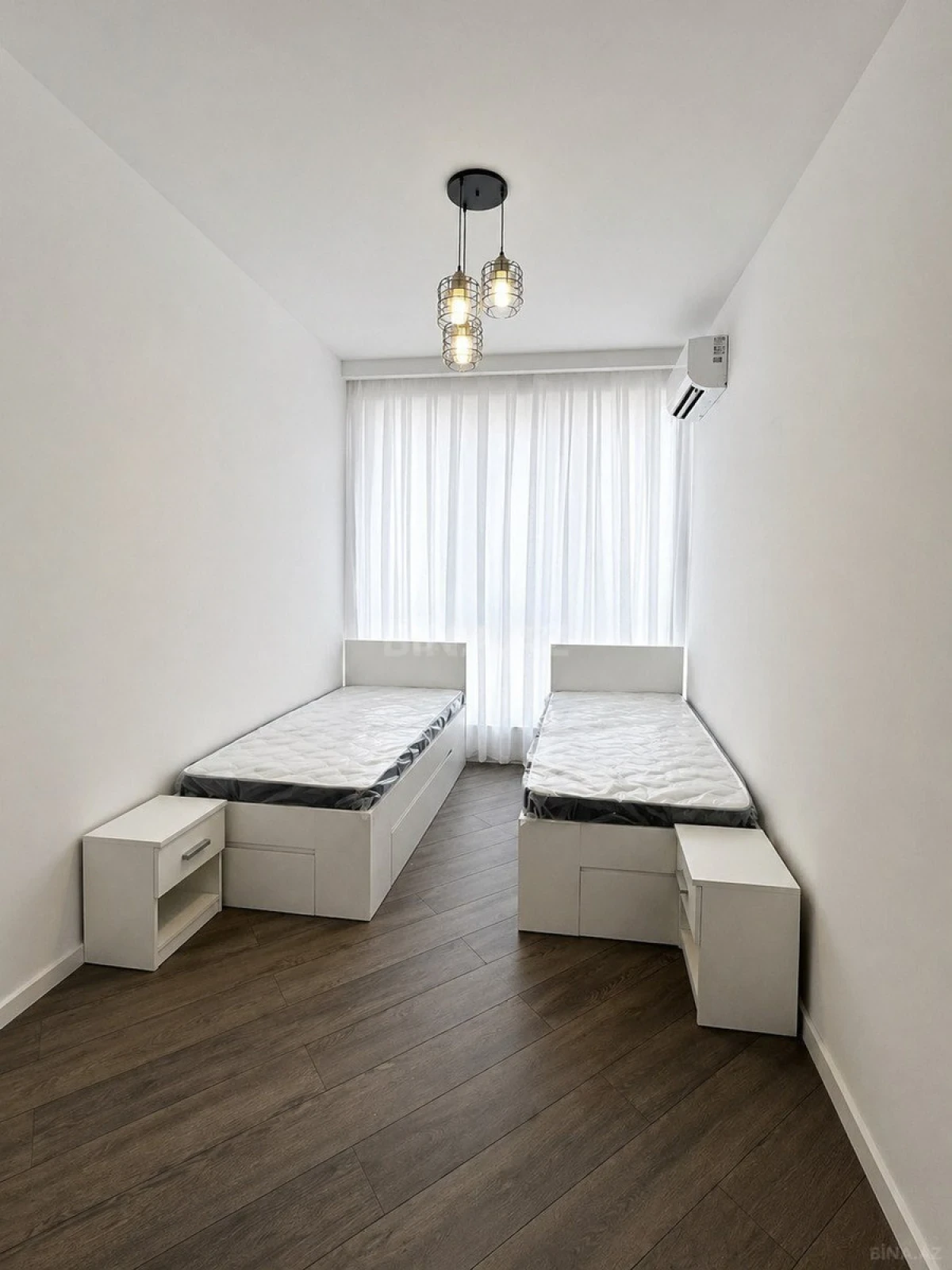 Satılır 3 otaqlı mənzil 95 m²