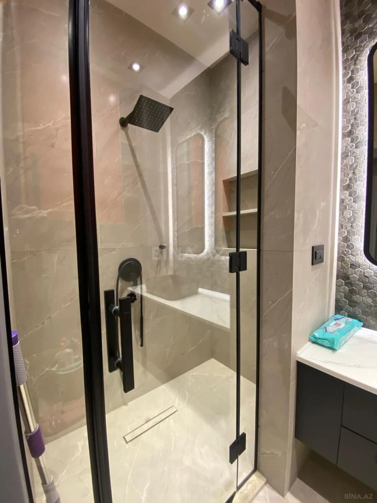 Kirayə verilir 2 otaqlı mənzil 60 m²