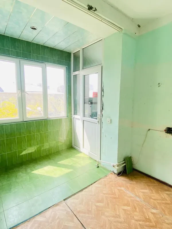 Satılır 1 otaqlı mənzil 43 m²