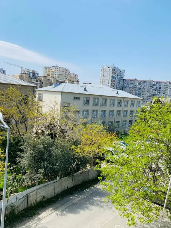 Satılır 1 otaqlı mənzil 43 m²
