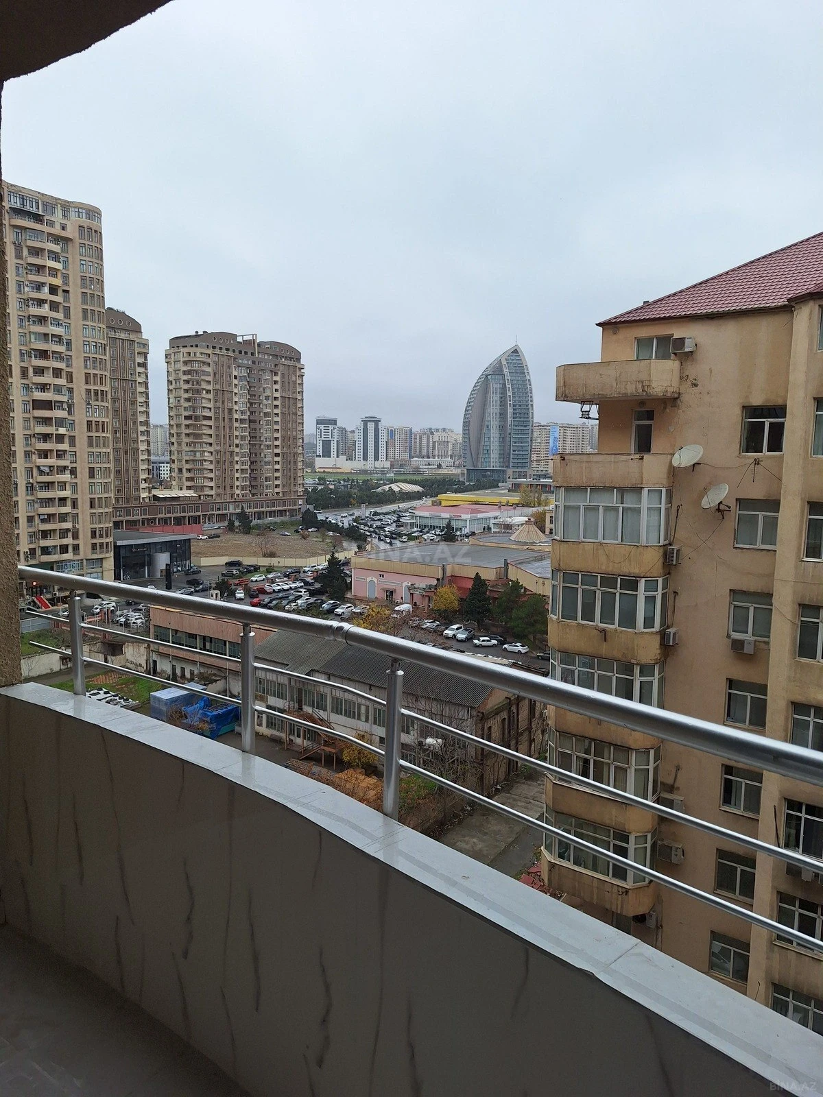 Kirayə verilir 3 otaqlı mənzil 110 m²