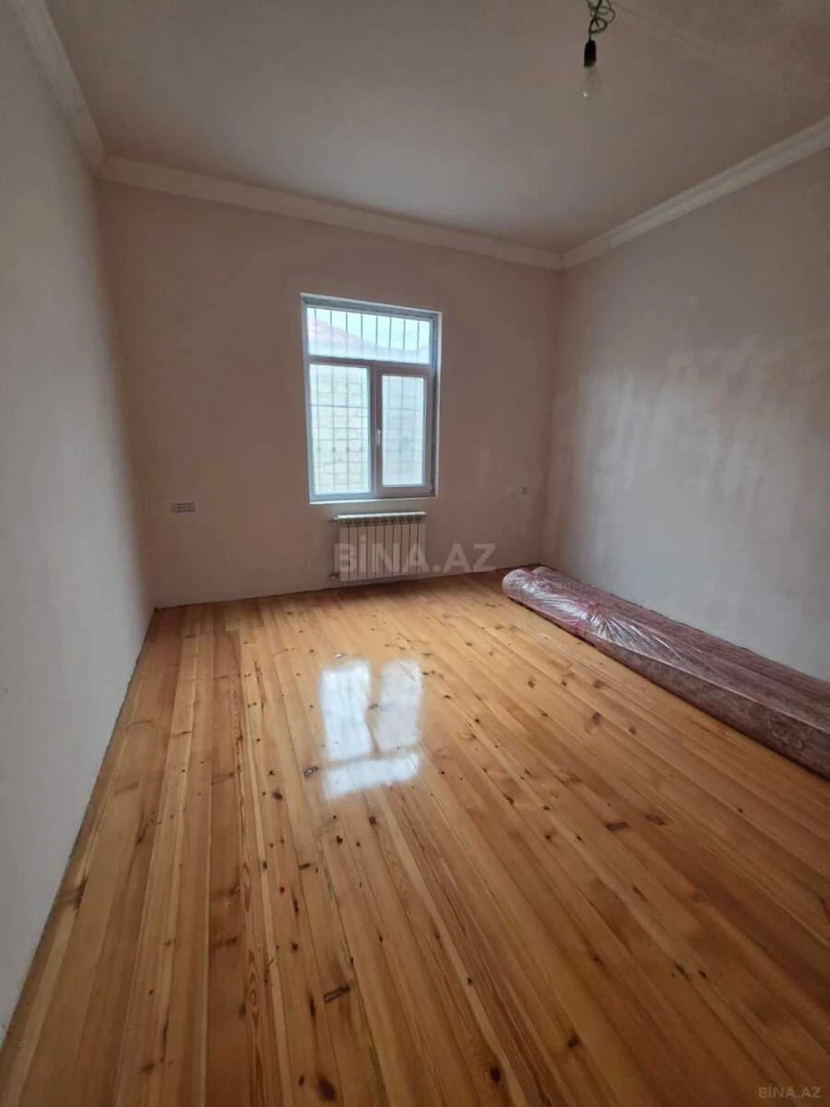 Satılır 5 otaqlı həyət evi 150 m²
