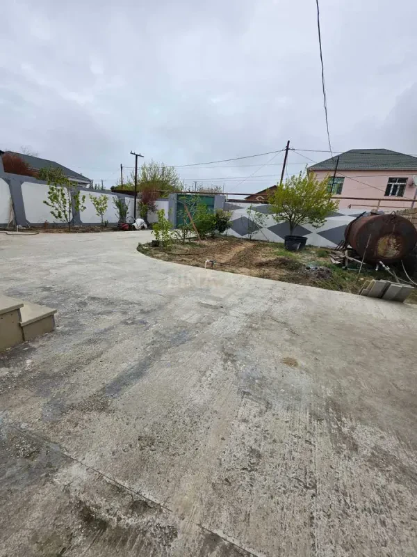 Satılır 5 otaqlı həyət evi 150 m²