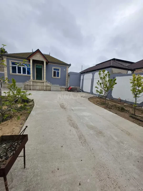 Satılır 5 otaqlı həyət evi 150 m²