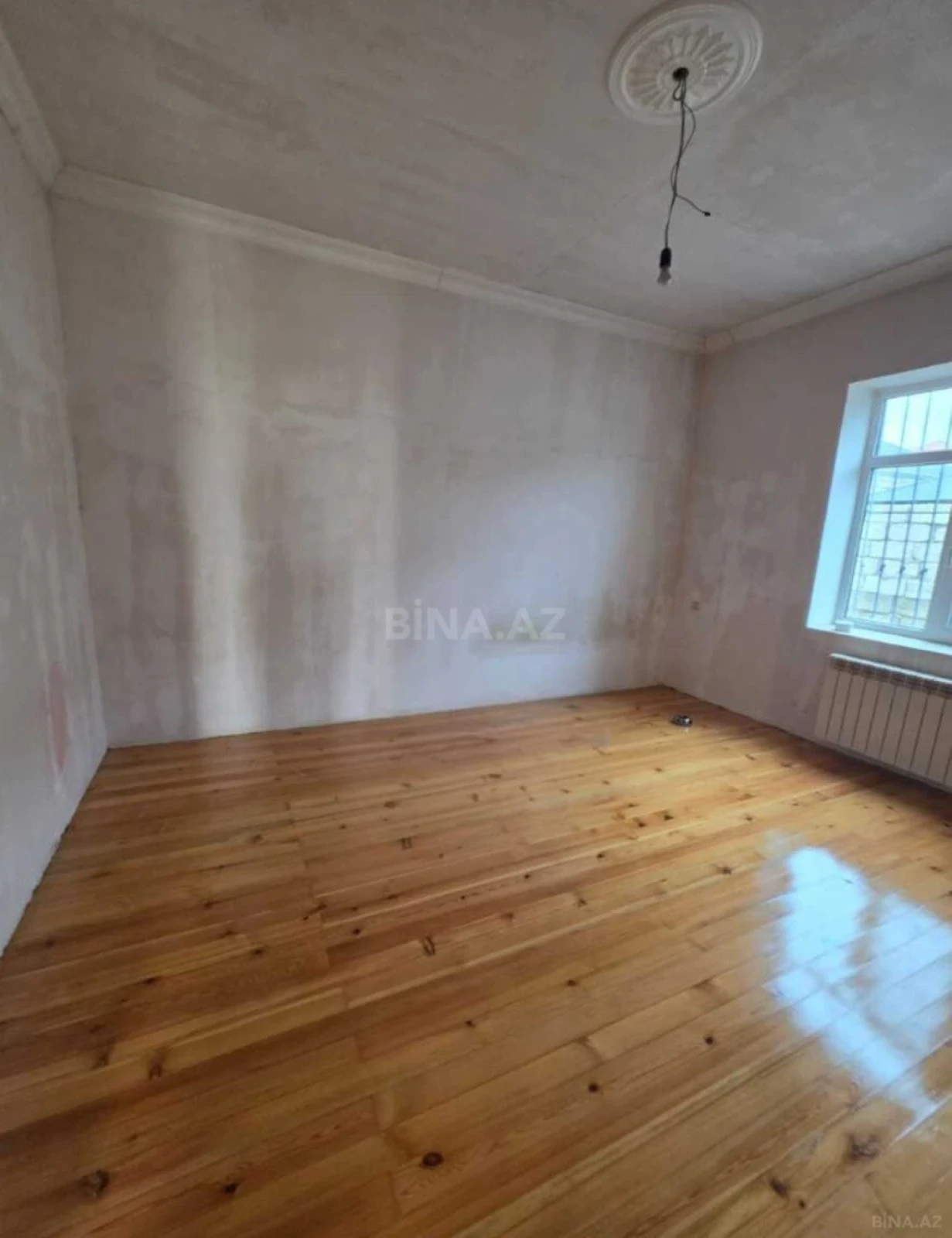 Satılır 5 otaqlı həyət evi 150 m²