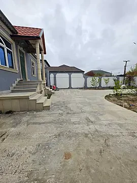 Satılır 5 otaqlı həyət evi 150 m²