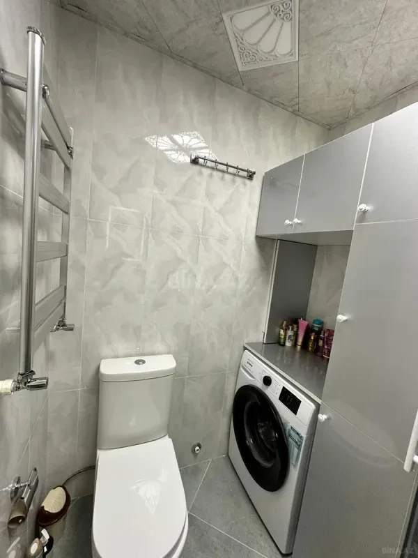 Satılır 2 otaqlı mənzil 70 m²
