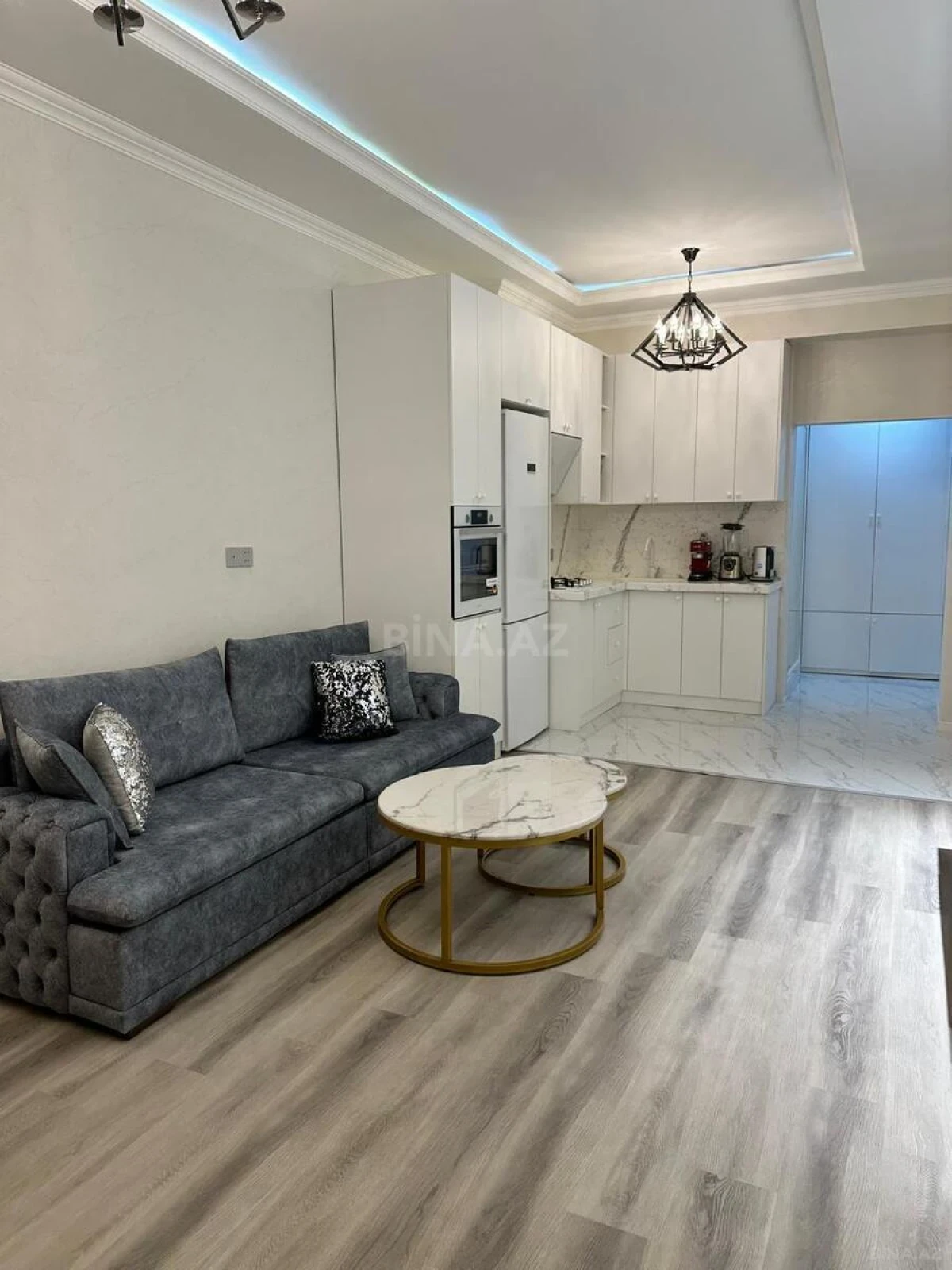 Satılır 2 otaqlı mənzil 70 m²