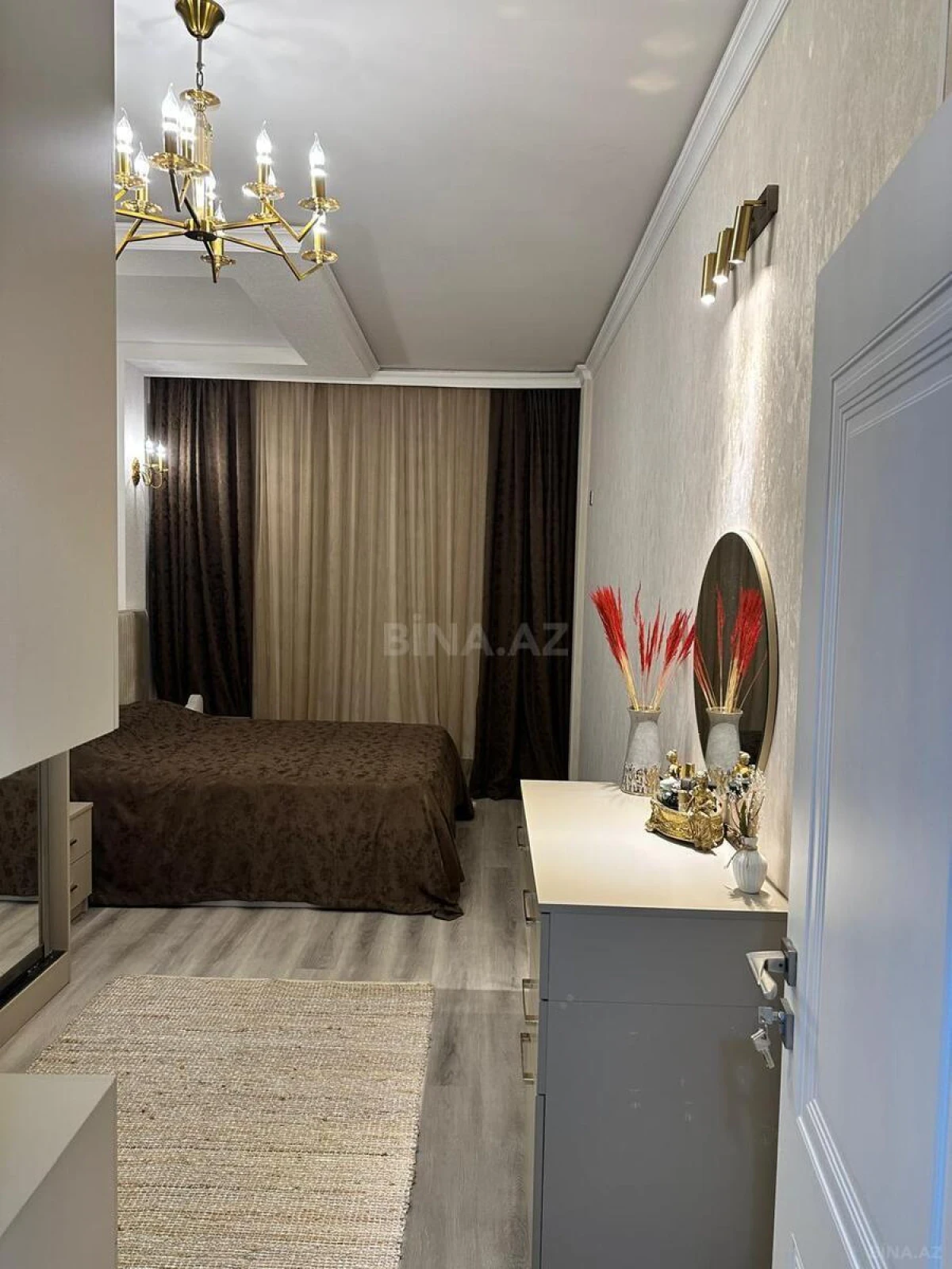 Satılır 2 otaqlı mənzil 70 m²