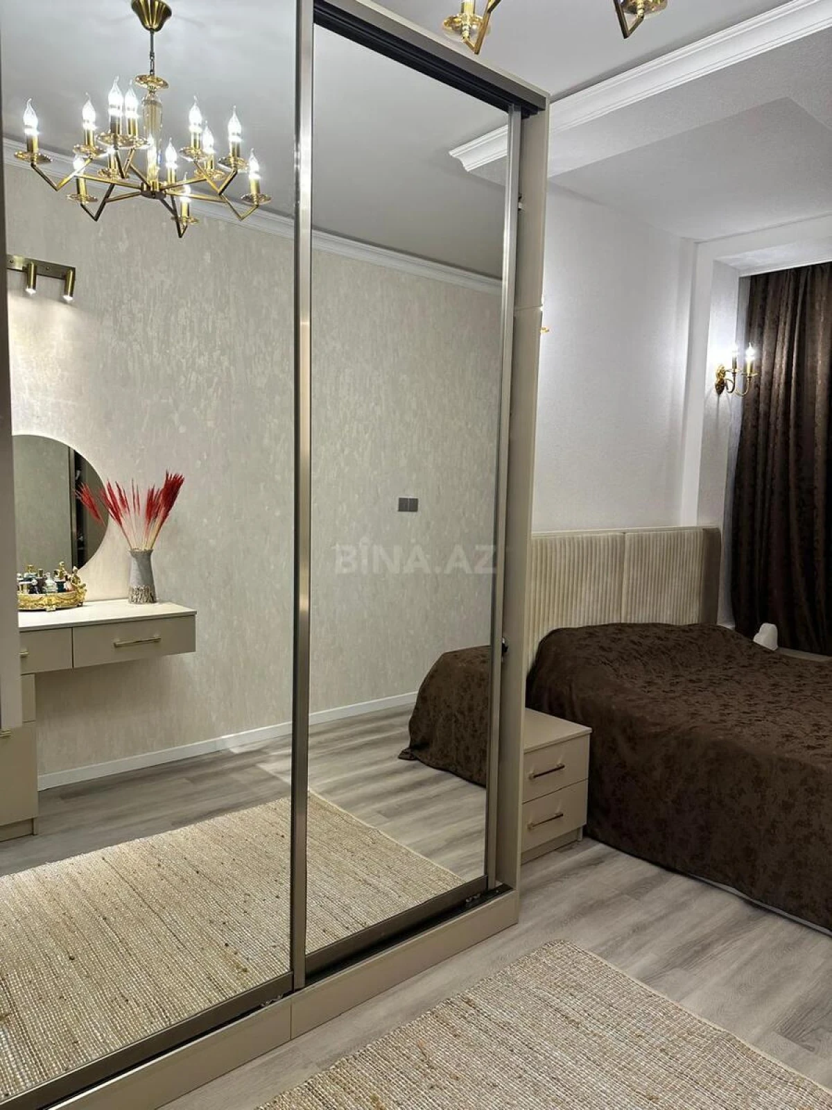 Satılır 2 otaqlı mənzil 70 m²