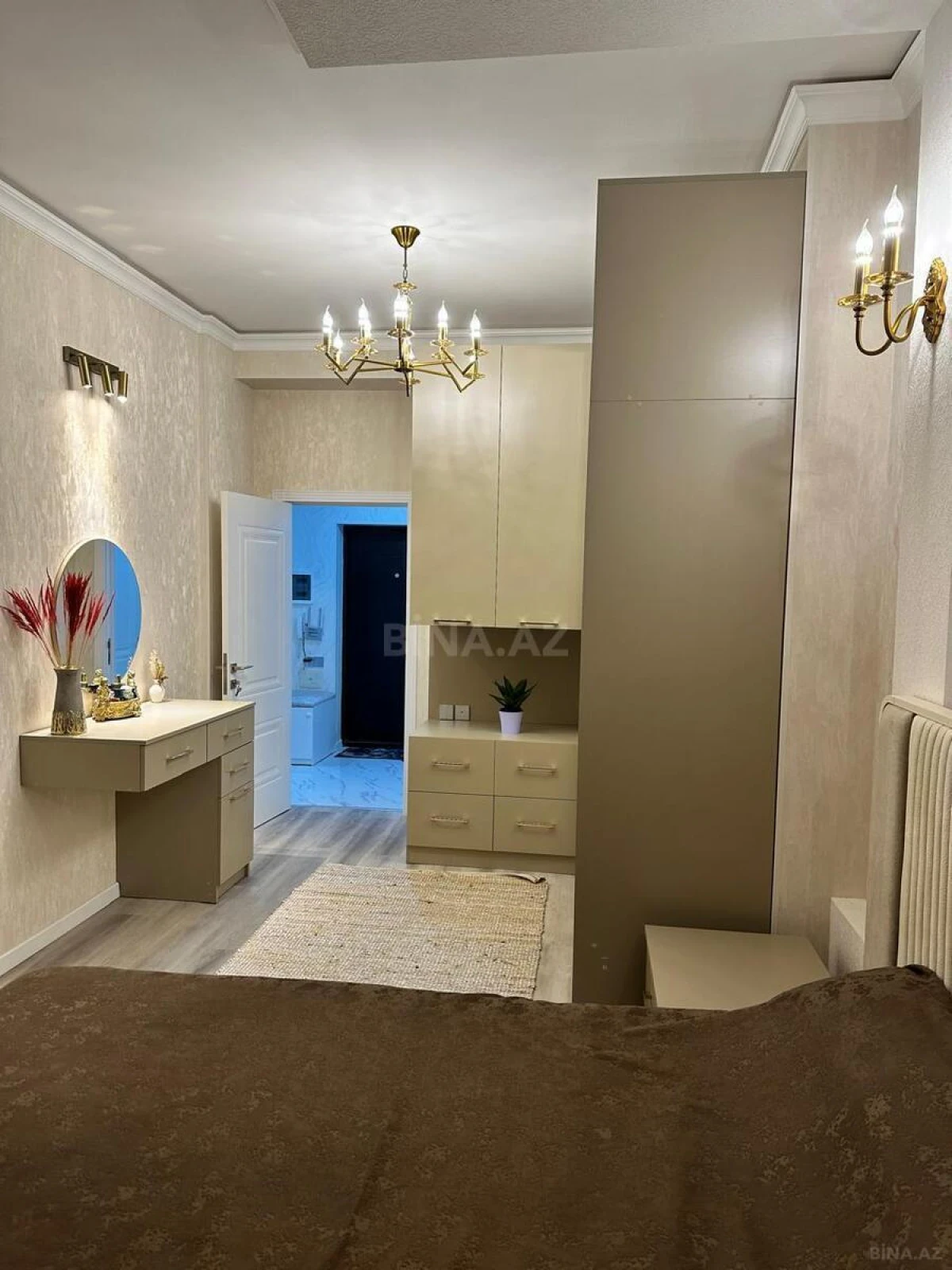 Satılır 2 otaqlı mənzil 70 m²