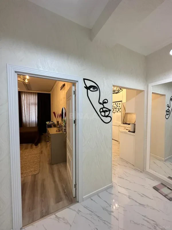 Satılır 2 otaqlı mənzil 70 m²