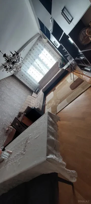 Kirayə verilir 2 otaqlı mənzil 65 m²