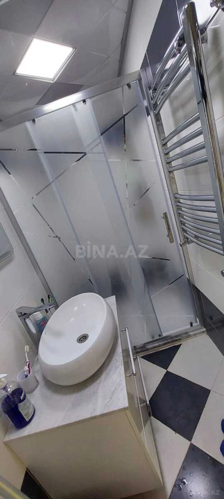 Kirayə verilir 2 otaqlı mənzil 65 m²