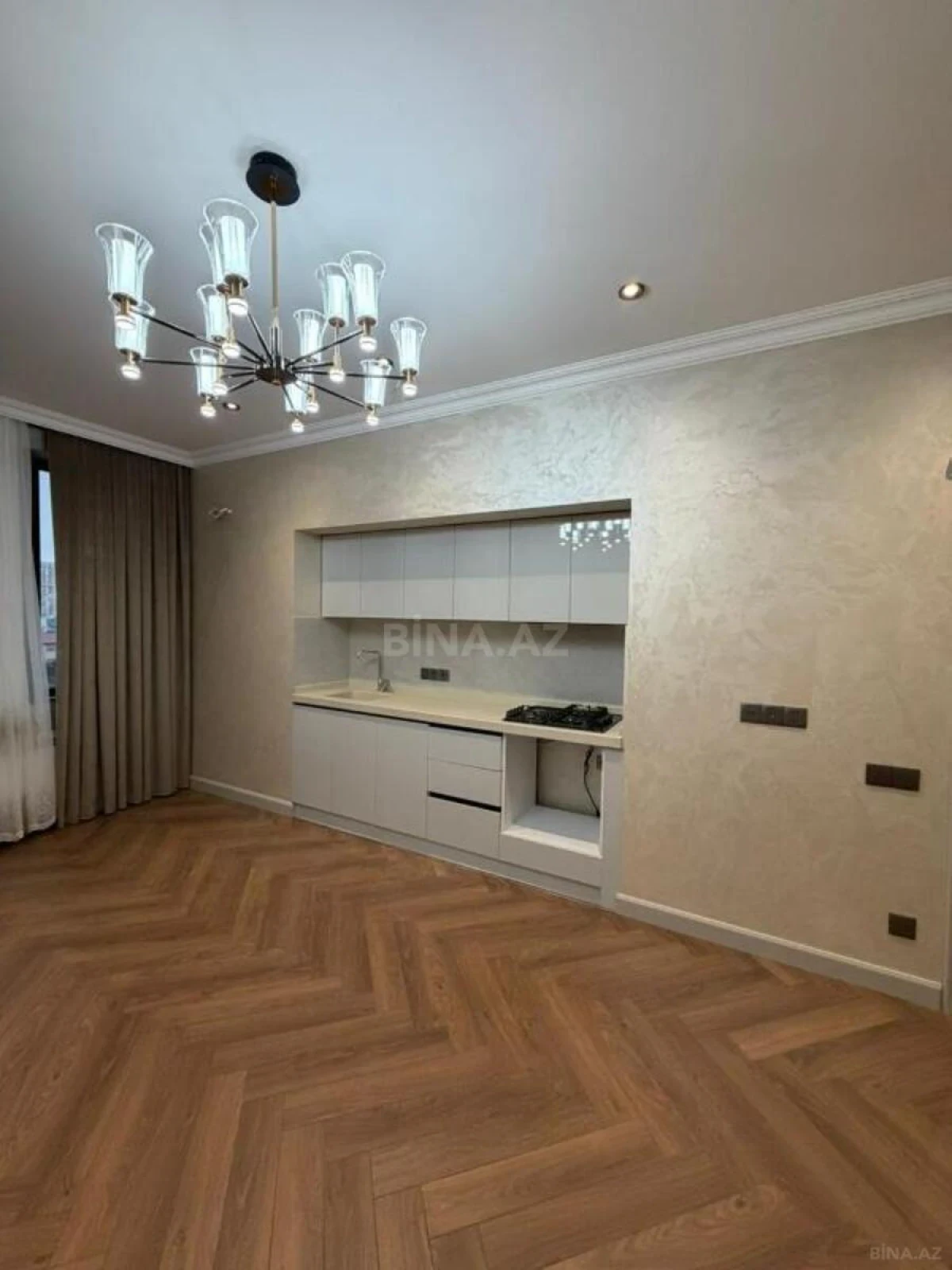 Satılır 3 otaqlı mənzil 77 m²