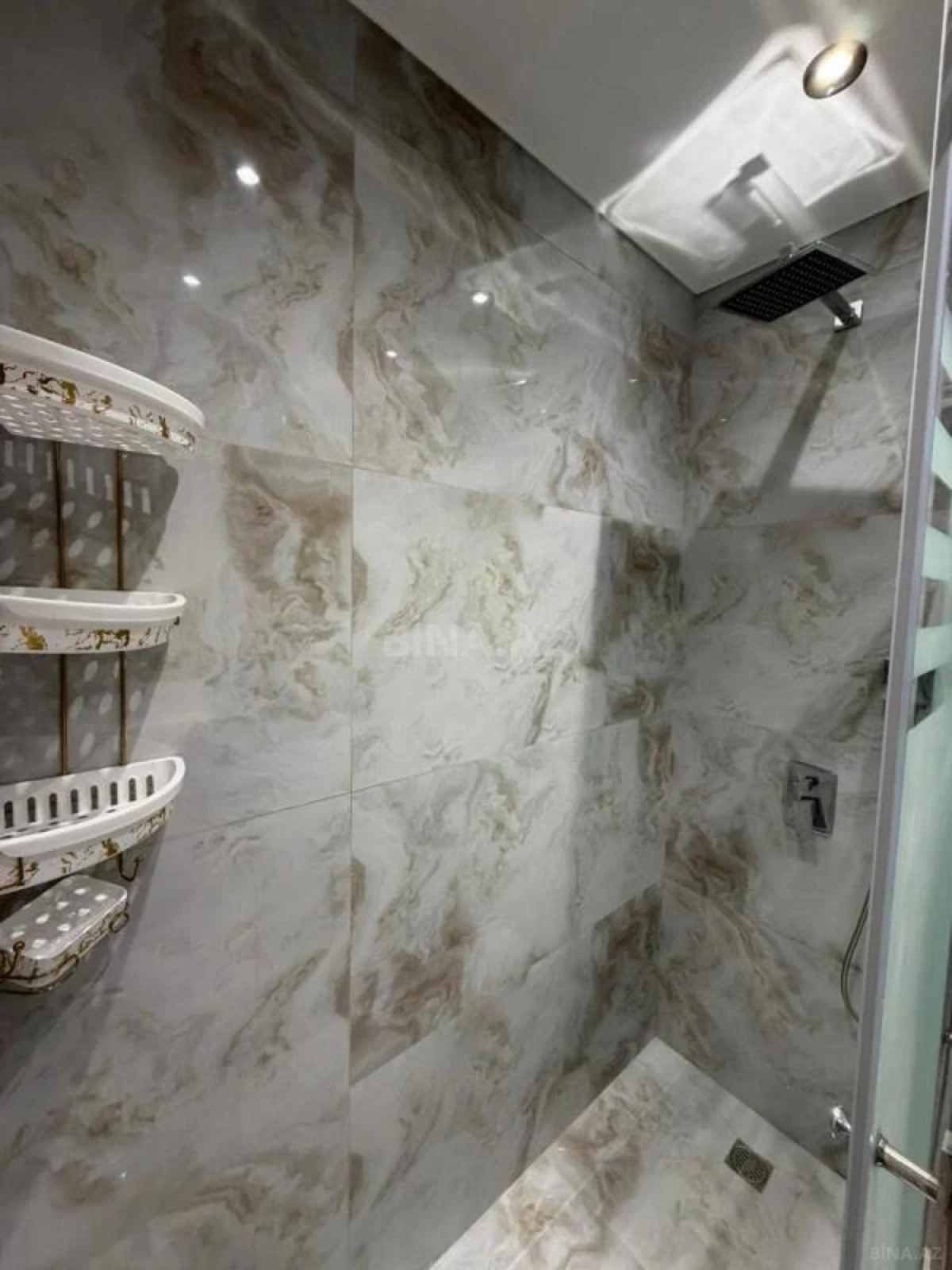 Satılır 3 otaqlı mənzil 77 m²