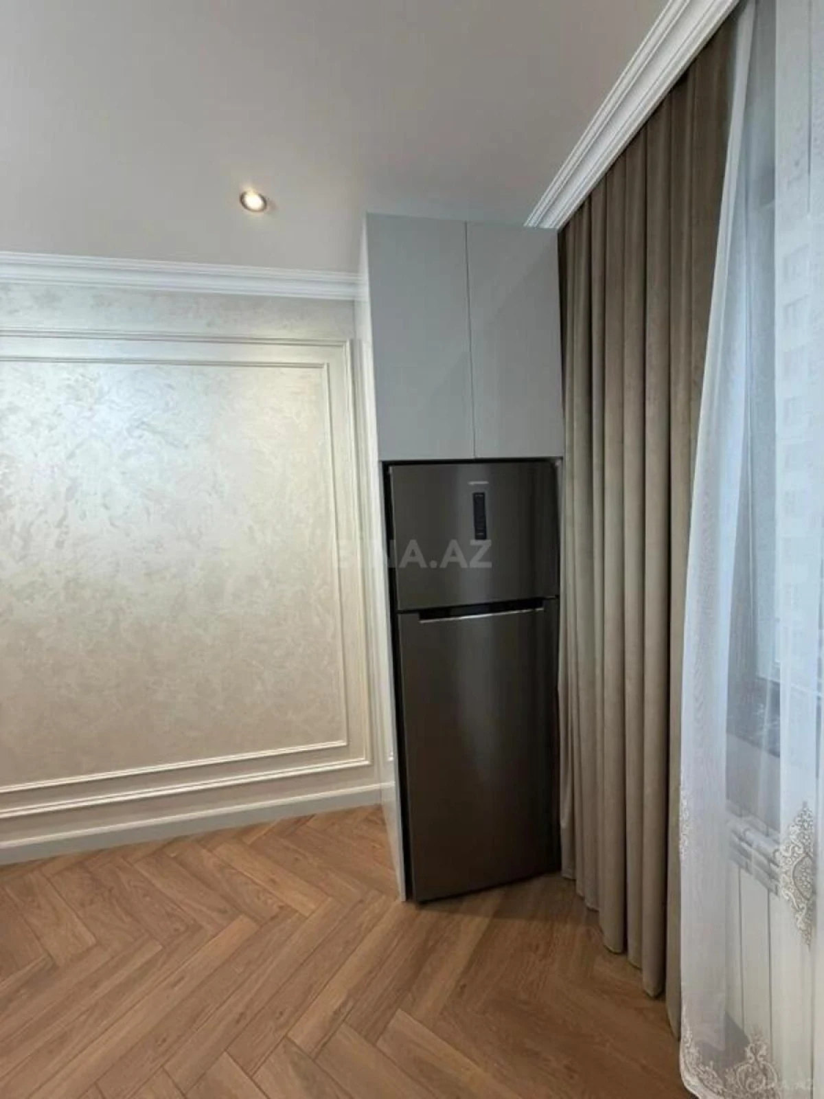 Satılır 3 otaqlı mənzil 77 m²