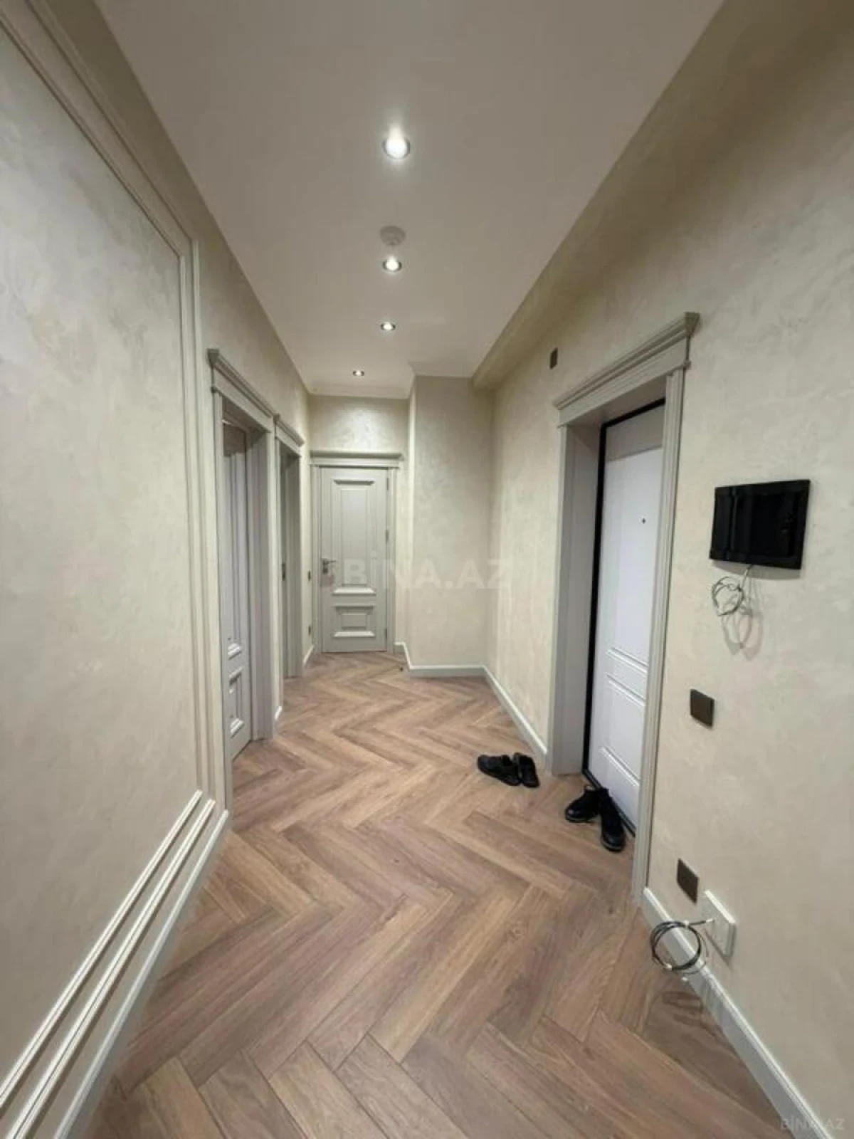 Satılır 3 otaqlı mənzil 77 m²