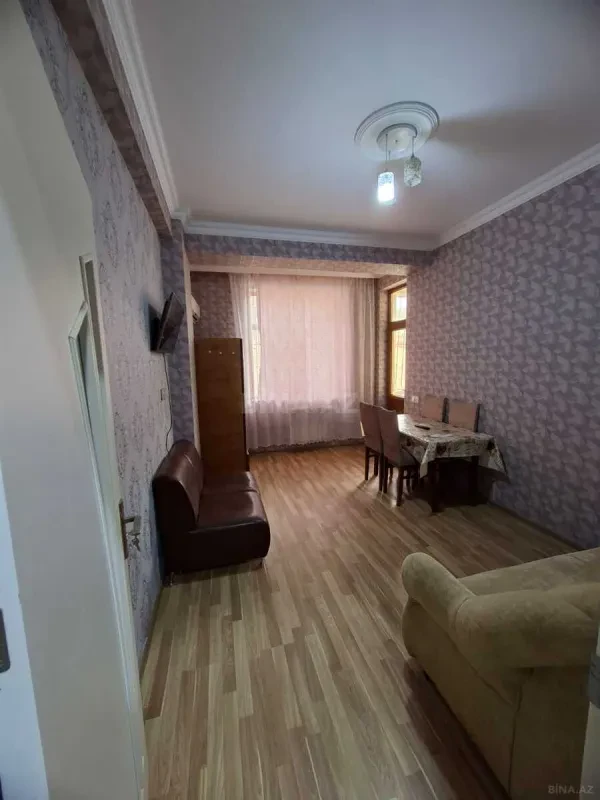 Kirayə verilir 2 otaqlı mənzil 43 m²