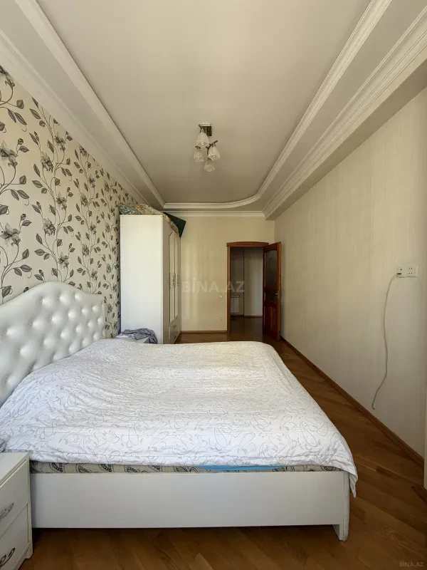 Satılır 2 otaqlı mənzil 80 m²