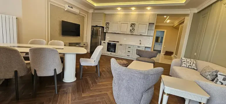 Kirayə verilir 3 otaqlı mənzil 113 m²