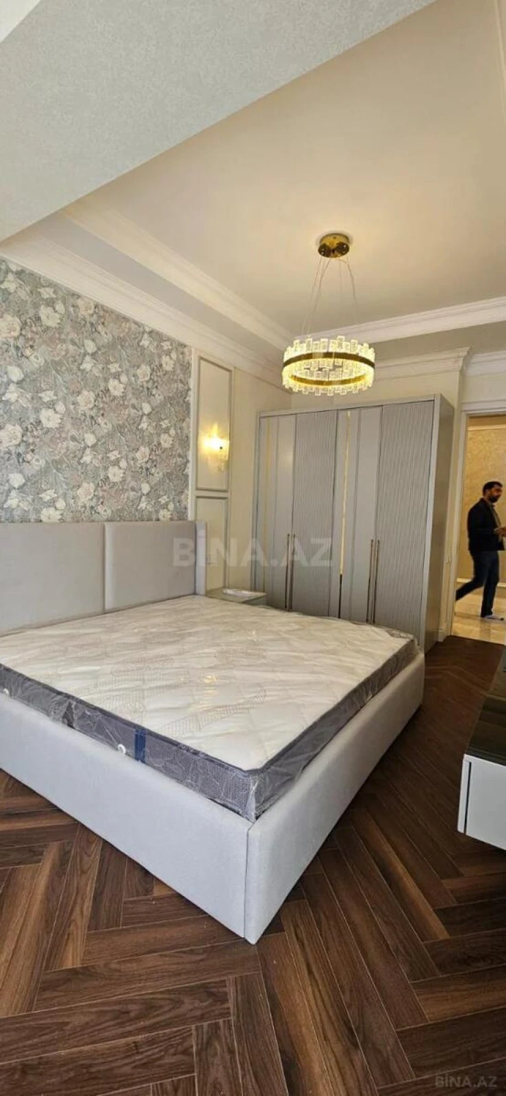 Kirayə verilir 3 otaqlı mənzil 113 m²