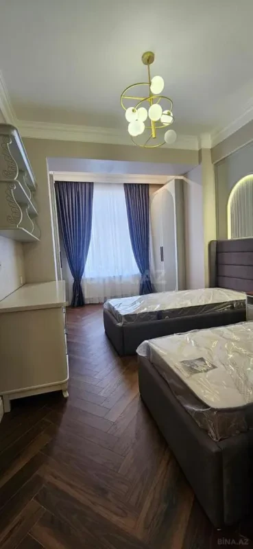 Kirayə verilir 3 otaqlı mənzil 113 m²