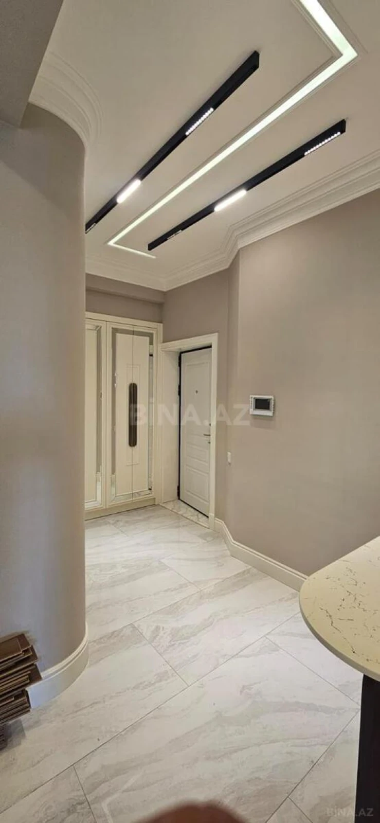 Kirayə verilir 3 otaqlı mənzil 113 m²