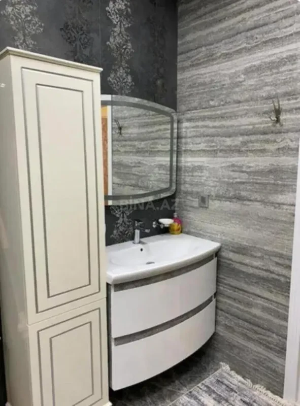 Kirayə verilir 3 otaqlı mənzil 140 m²