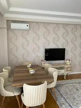 Kirayə verilir 3 otaqlı mənzil 140 m²
