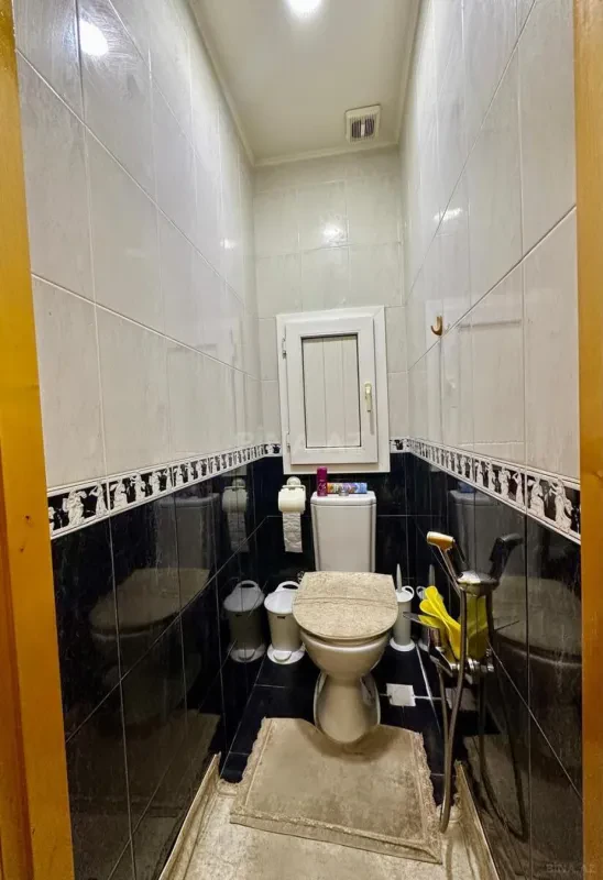Satılır 5 otaqlı mənzil 130 m²