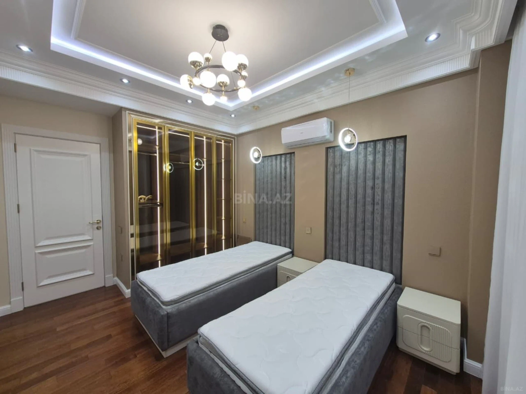 Satılır 4 otaqlı mənzil 174 m²